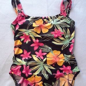 Speedo one piece bathing suit